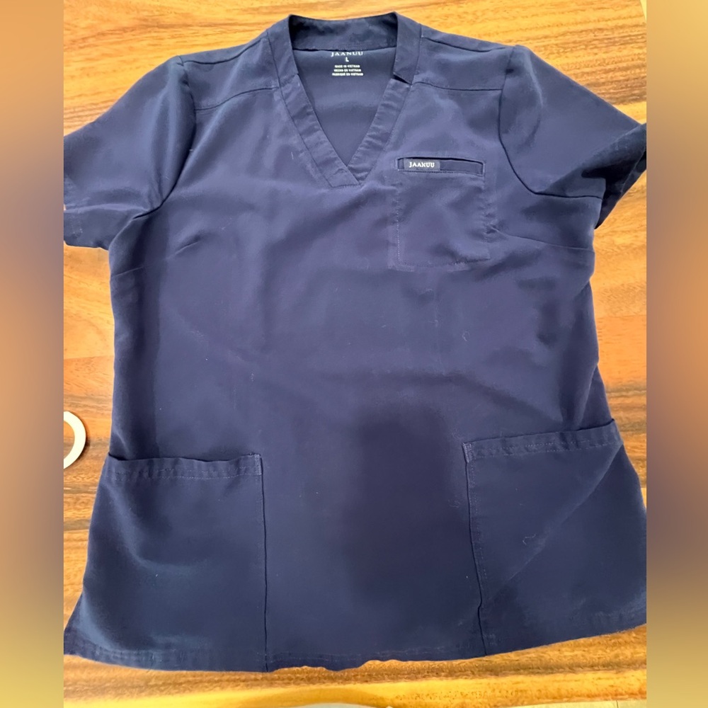 Jaanuu large navy blue scrub top